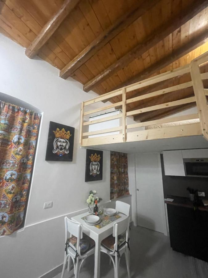 Mega House 2 Apartment