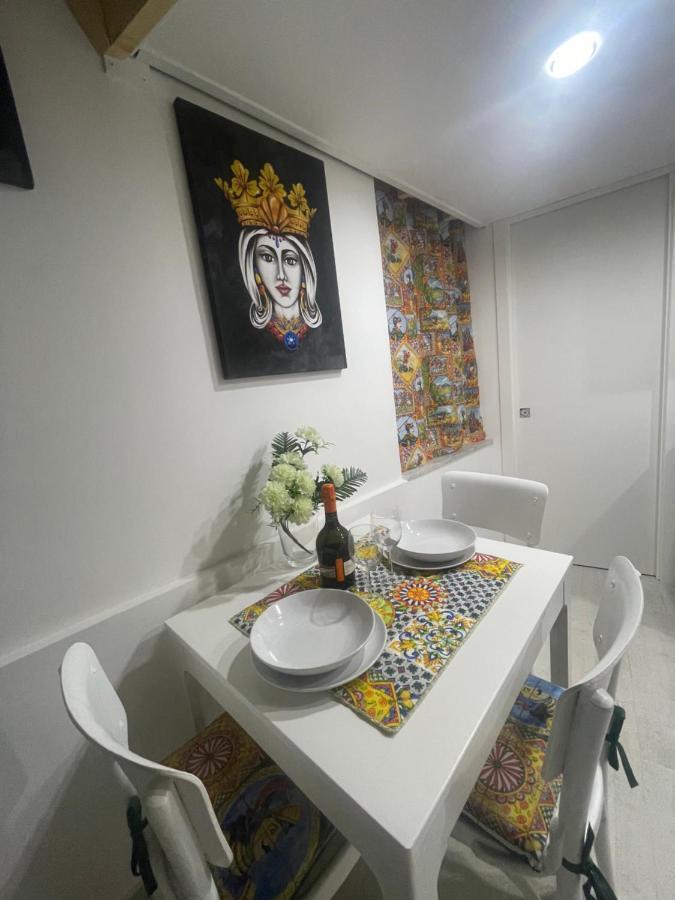 Mega House 2 * Catania